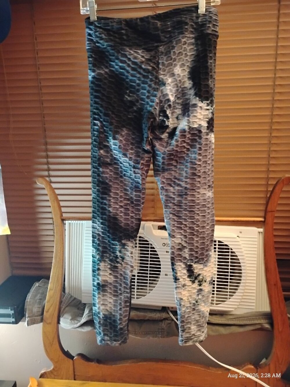 No Boundaries Women's Leggings W/ Textured Feel Black/White/Blue Size: M (7-9)